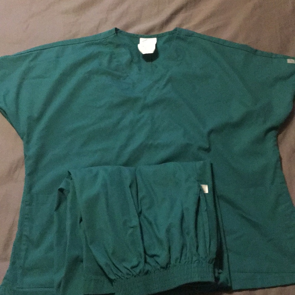 Scrub bundle - Picture 4 of 5